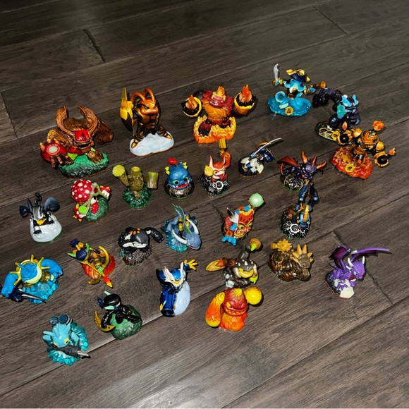 Nintendo Other - LOT OF SKYLANDERS Colorful Fantasy Creature Toy Set